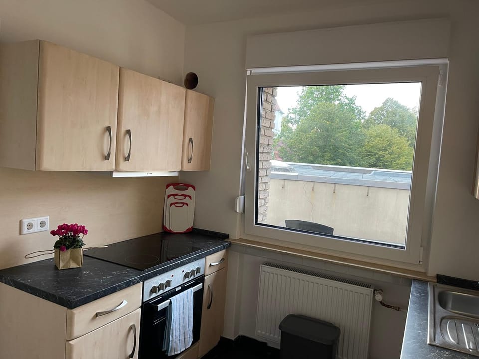 Kitchen or kitchenette, pet friendly, stove