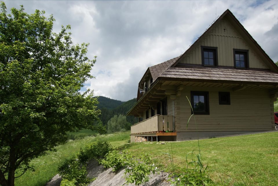 Property building, Natural landscape, Garden