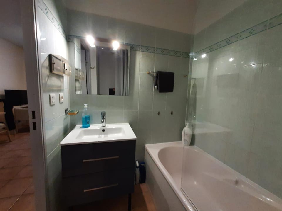 Studio Apartment hotel in Mouans-Sartoux
