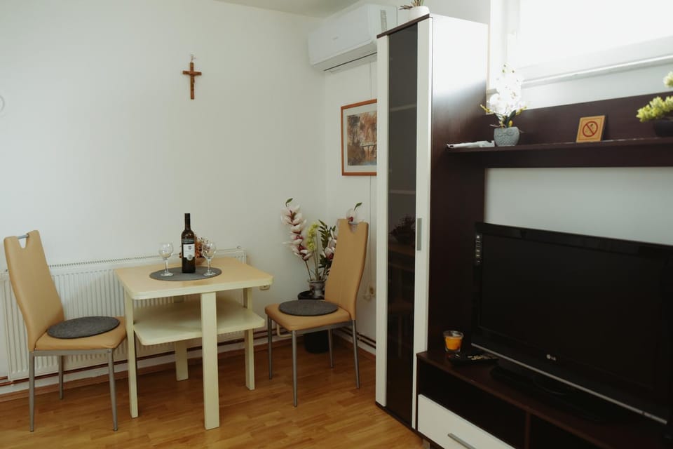 Soba Luić Vacation rental in Federation of Bosnia and Herzegovina