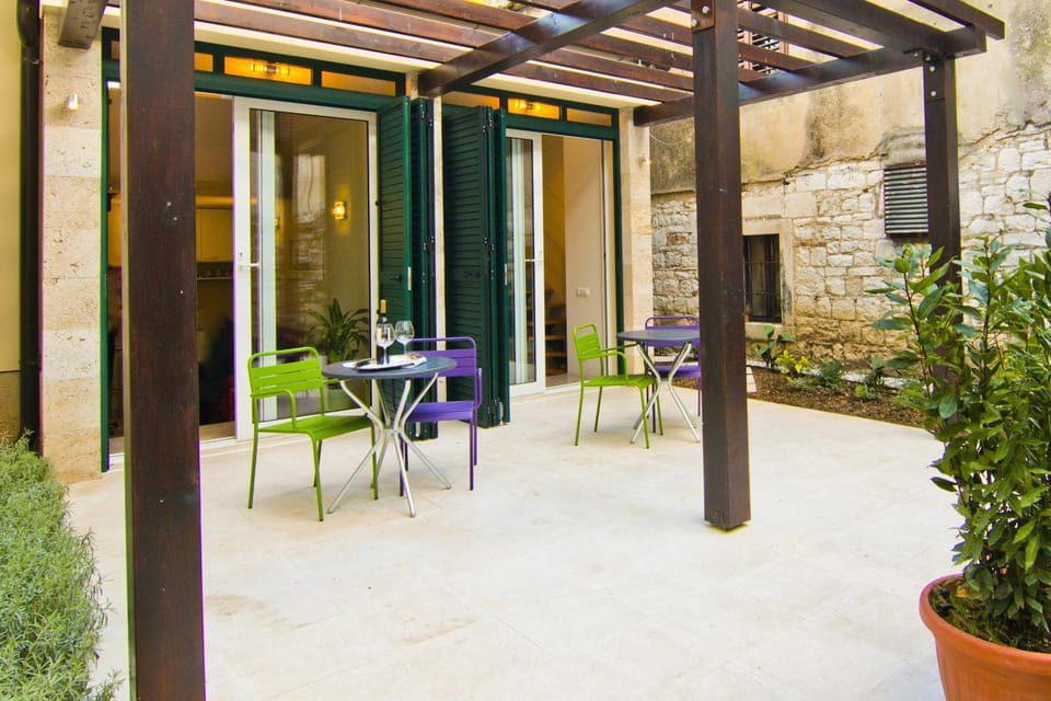 Patio, Balcony/Terrace
