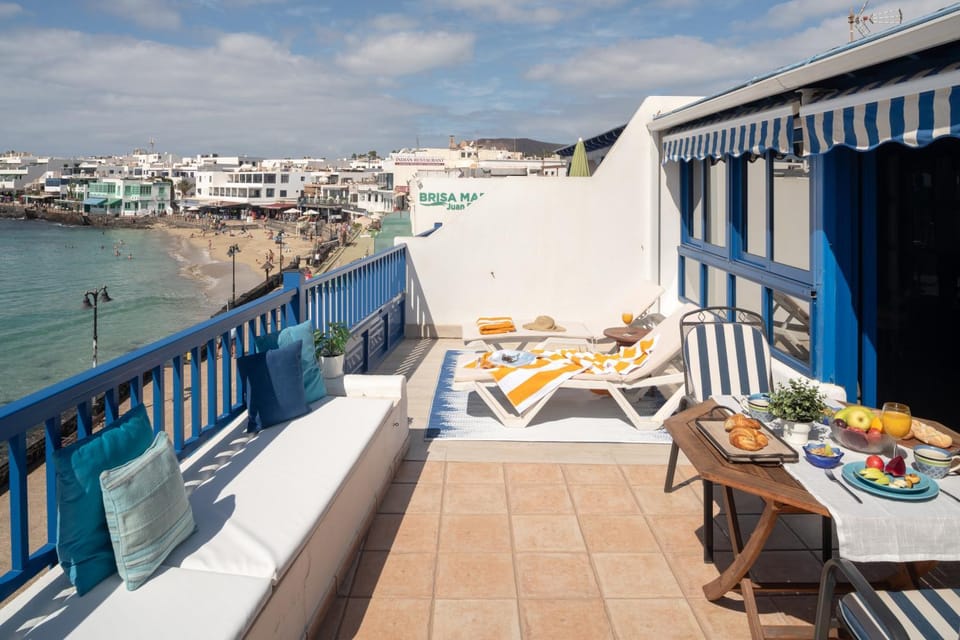 Day, View (from property/room), Balcony/Terrace, Beach, sunbed