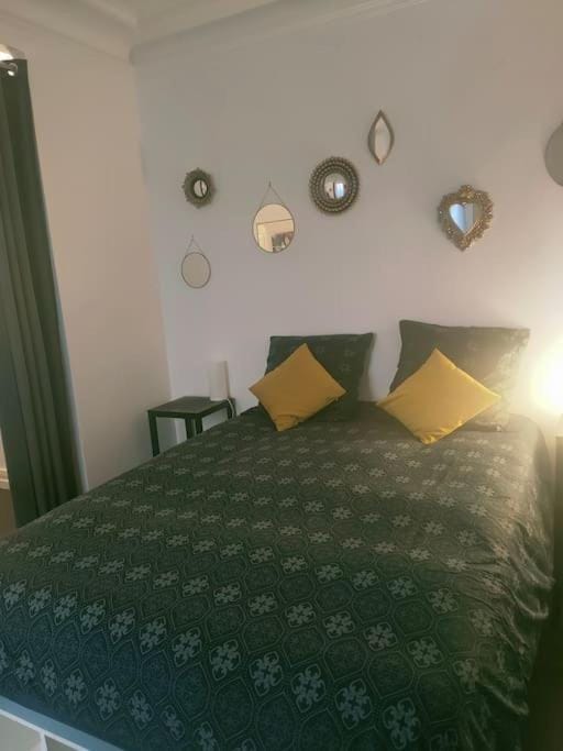 Appartement les Abbesses Apartment in Paris