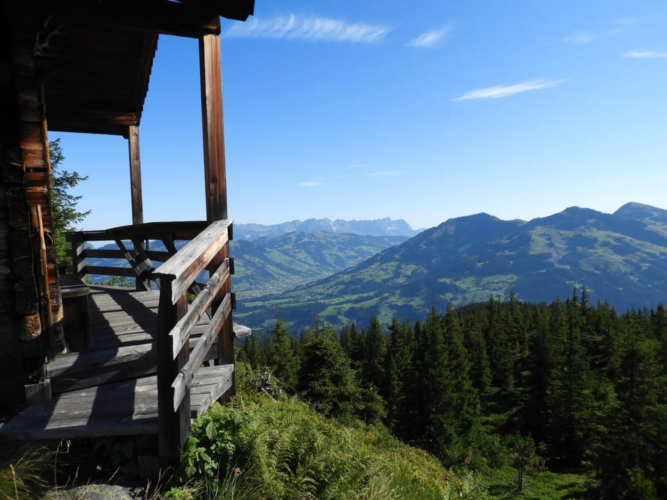 Natural landscape, Activities, Hiking, Cycling, Mountain view