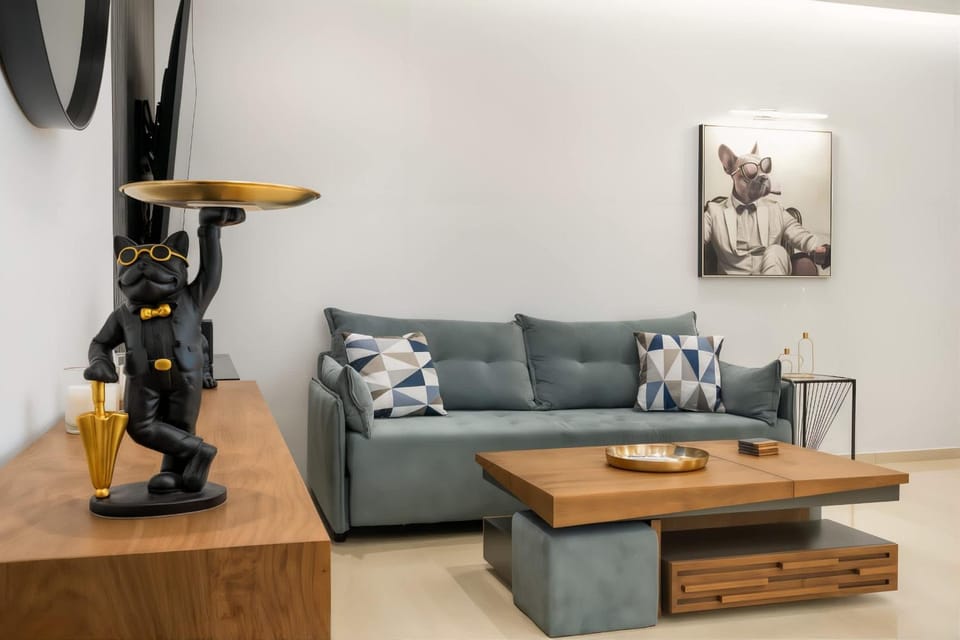 Elegant Oasis 2 BR Apt near the Marina & the Beach Apartment in Alimos