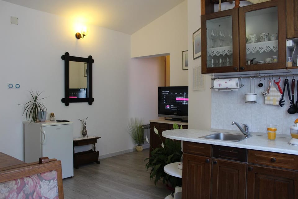 Living room, Dining area, kitchen