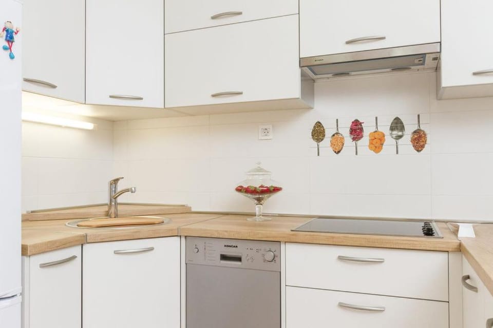 Kitchen or kitchenette, Decorative detail