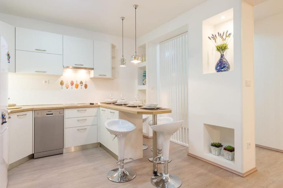 Kitchen or kitchenette, Decorative detail, Decorative detail