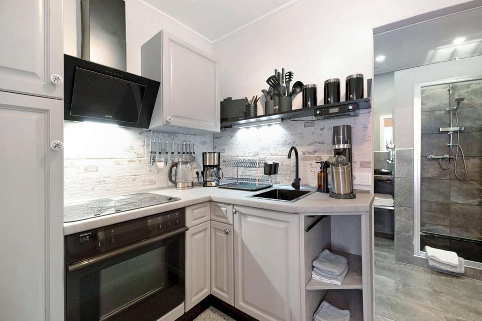 Kitchen or kitchenette, Living room