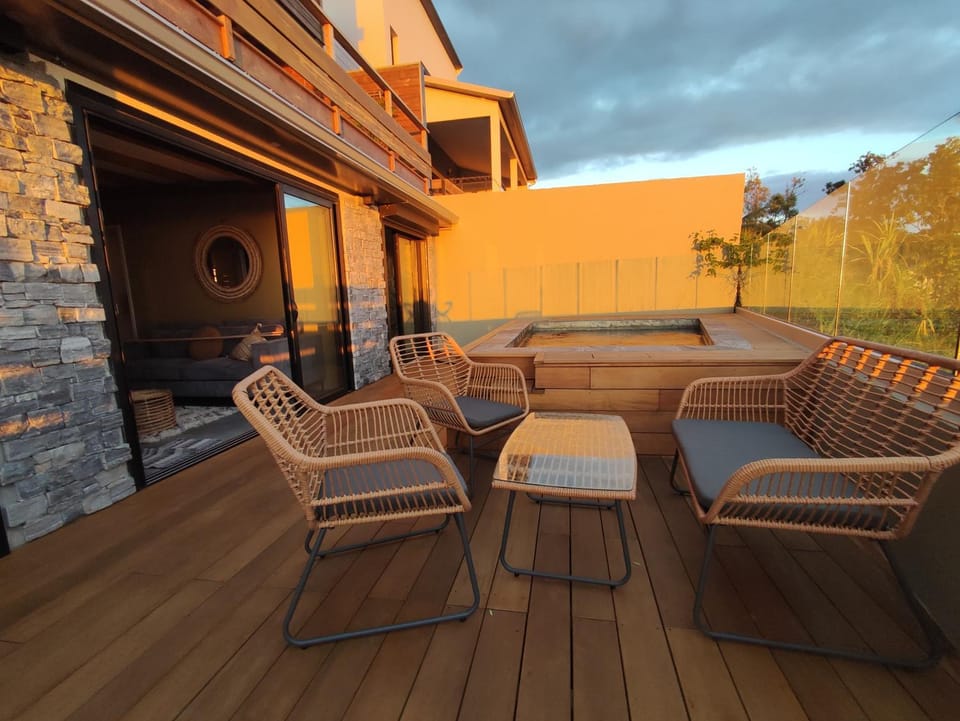 L'ApparT, meublé de tourisme 4 étoiles, piscine chauffée et vue mer imprenable Apartment in Saint-Leu