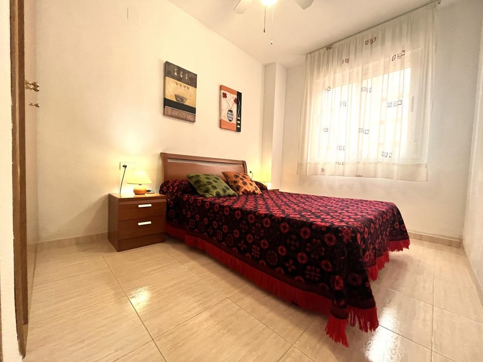 Bedroom, fireplace