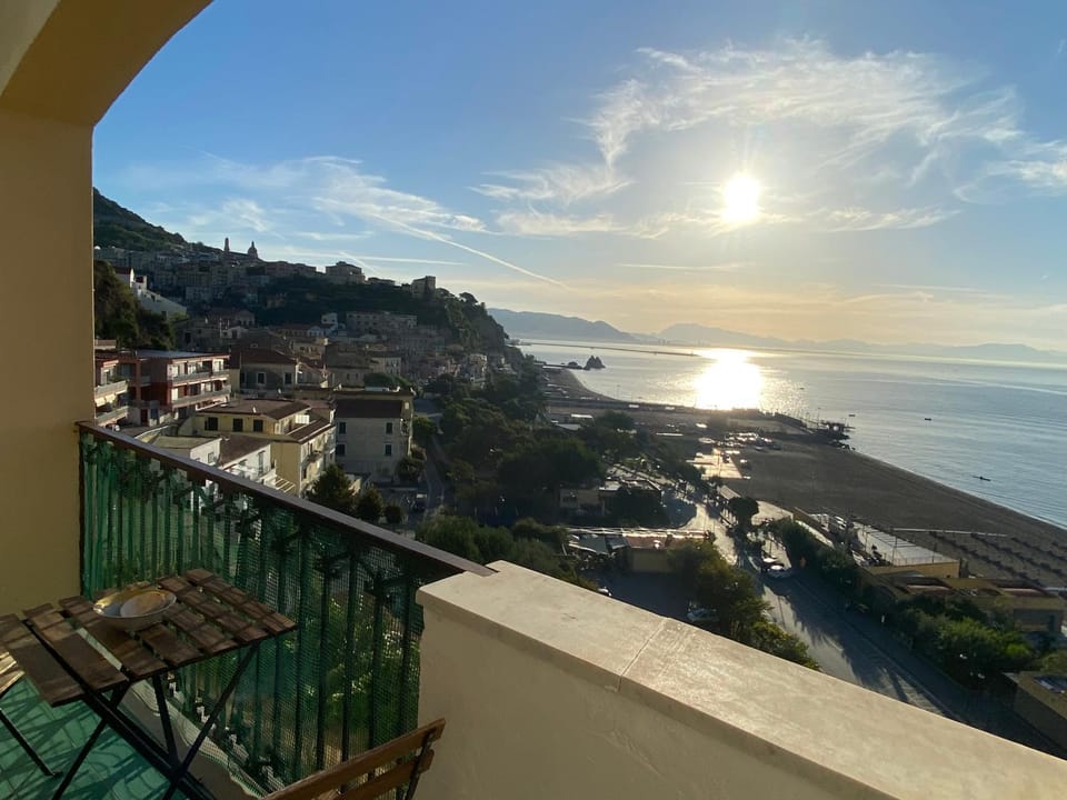 Natural landscape, View (from property/room), Balcony/Terrace, Mountain view, Sea view