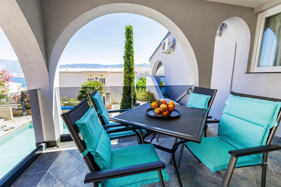 Day, Natural landscape, View (from property/room), Balcony/Terrace, Mountain view, Sea view