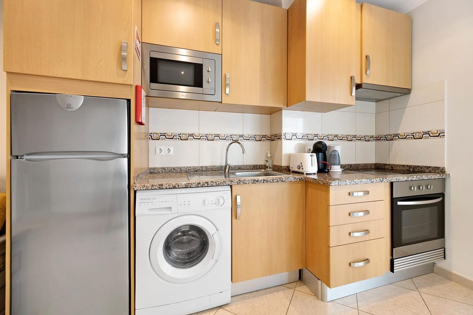 Kitchen or kitchenette, Living room