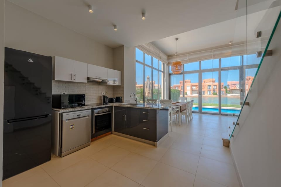 Elegant 4BR in Tawila, Gouna. Private Pool, Lagoon Villa in Hurghada