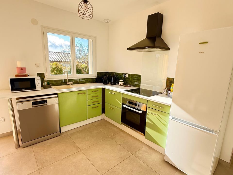 dishwasher, oven, stove, toaster