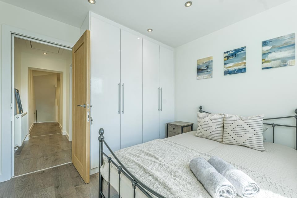 Bed, Bedroom, wardrobe