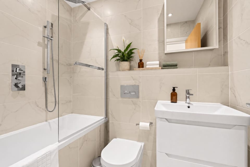 Bathroom, Bath, towels
