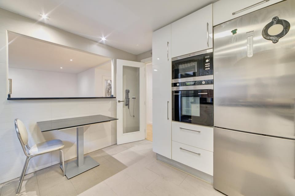 Kitchen or kitchenette, kitchen