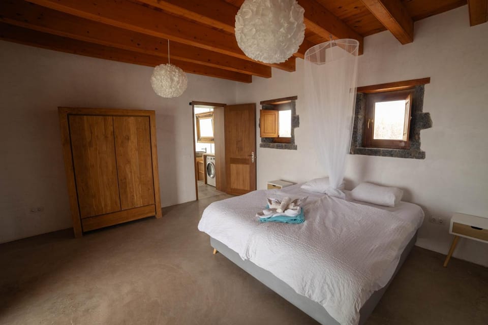 Bed, Photo of the whole room, Bedroom, towels, wardrobe