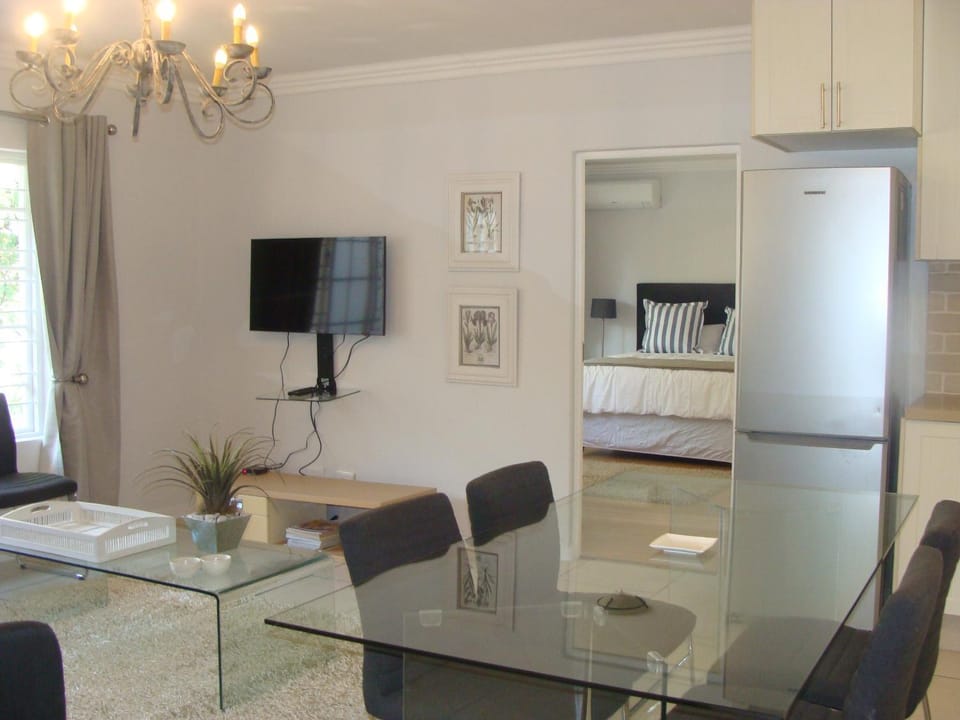 Lonehill - Suite 1A Apartment in Sandton