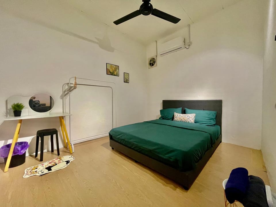 Home41#4pax#Netflix#NearAeonAlma#BM#5kmtoIconicPoint House in Penang