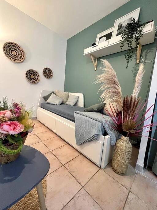 Aix-en-Provence, Cosy Studio idéalement situé avec Clim et linge fourni Apartment in Aix-en-Provence