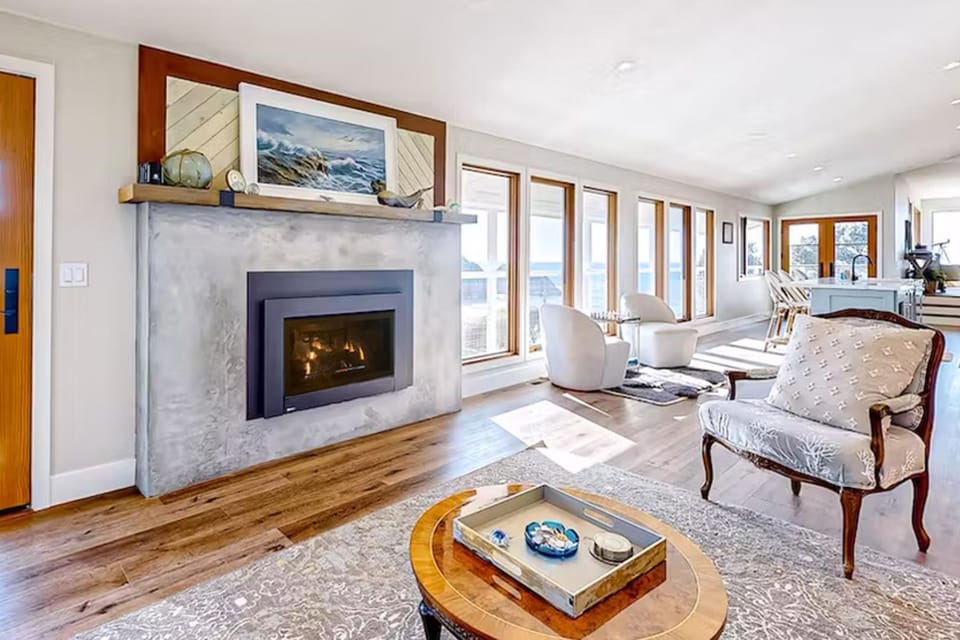 Panoramic Ocean View Home in Elk with Beach Access House in Elk