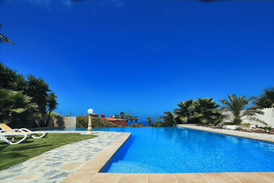 Natural landscape, Sea view, Swimming pool, sunbed