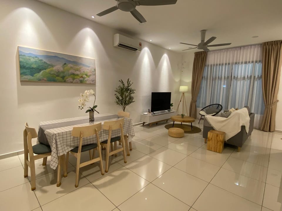 Cozy Retreat @ Austin Landed House JB/ Aeon/ IKEA House in Johor Bahru