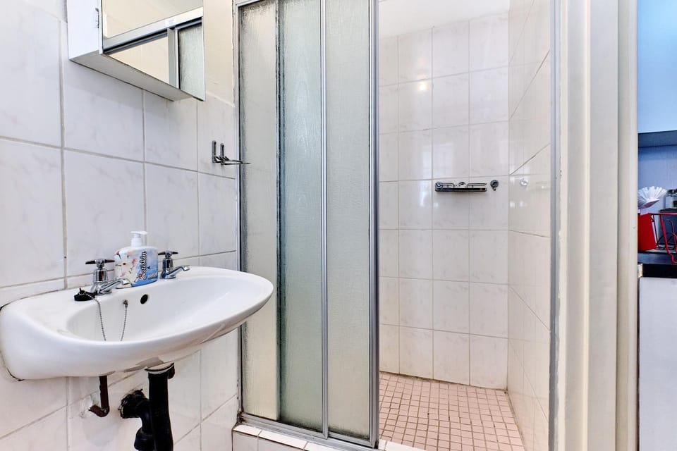 Lonehill Arnheim- Cottage 1 Apartment in Sandton