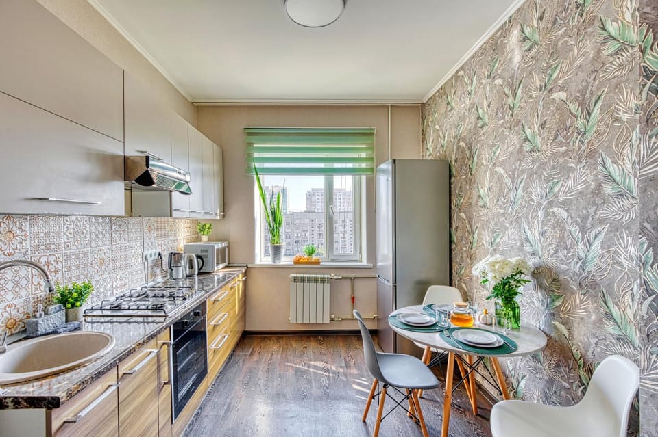 Kitchen or kitchenette, Dining area, pet friendly, stove