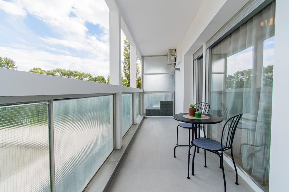 Property building, Day, View (from property/room), Balcony/Terrace