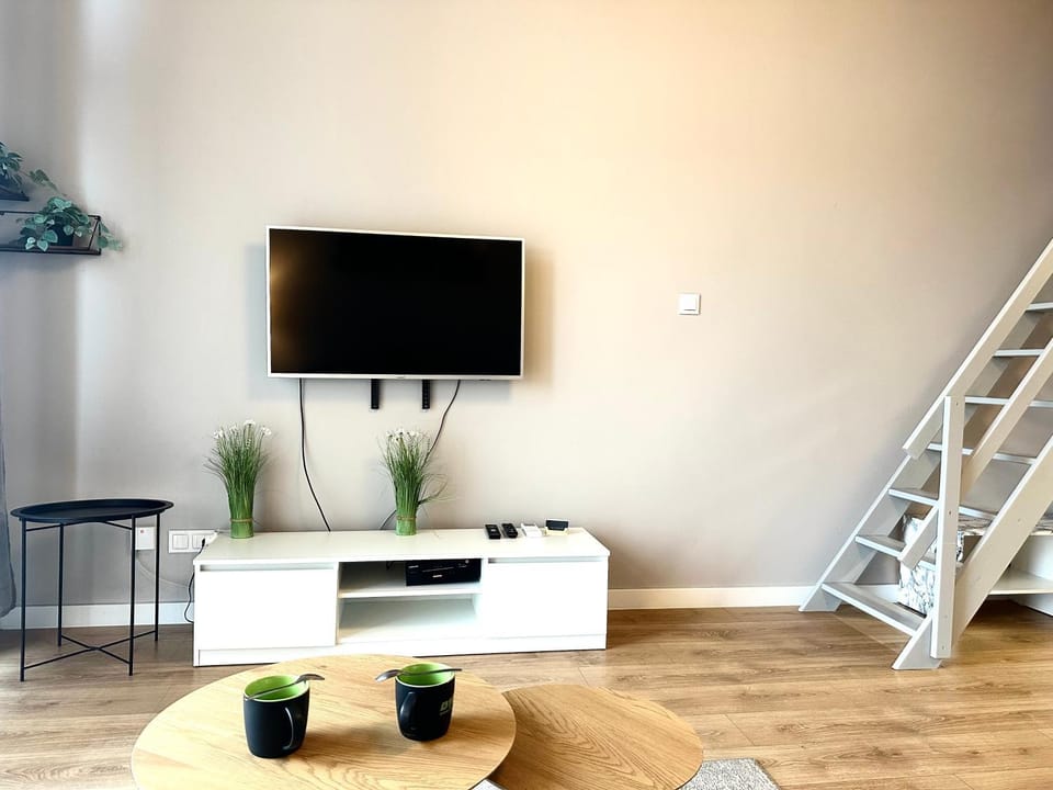 Zarembowicza Apt 52 - Self Check-In 20h - Lift Apartment in Wroclaw