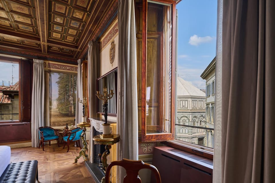 View (from property/room), Seating area, City view