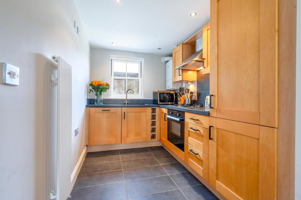 Kitchen or kitchenette, dishwasher, minibar, pet friendly, stove, toaster