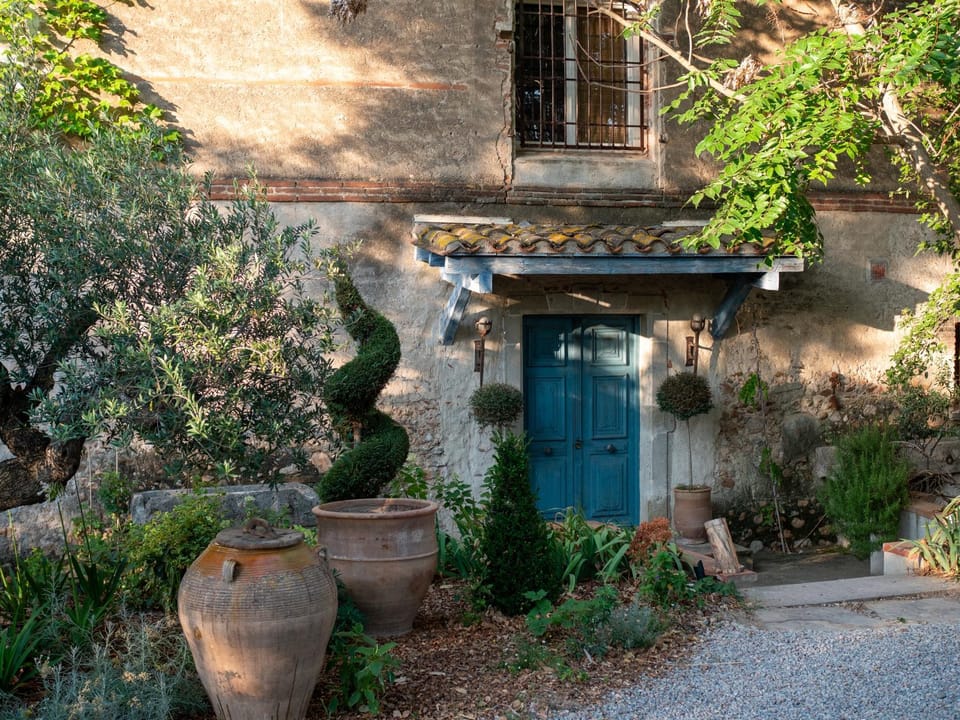 Property building, Facade/entrance