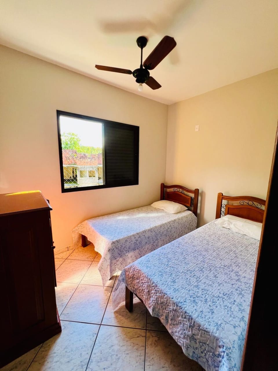 Apto Grande no Centro com 3 quartos e 2 vagas garagem Apartment in Ubatuba