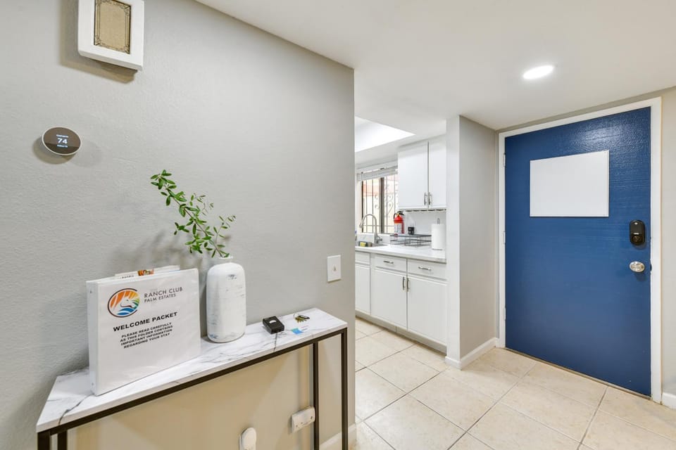 Resort Perks, Private Patio: Palm Springs Condo! House in Palm Springs