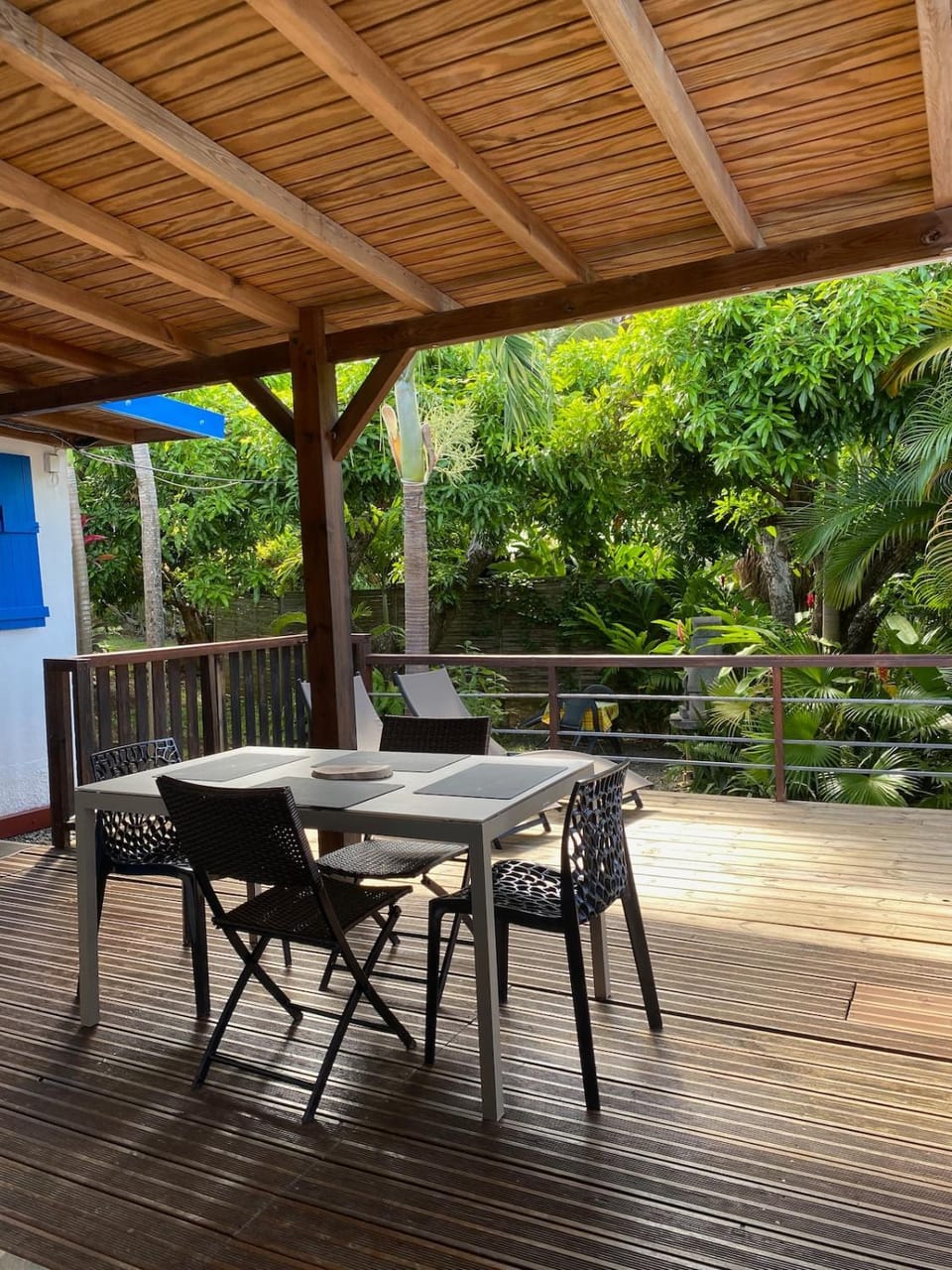 Dining area, Garden view