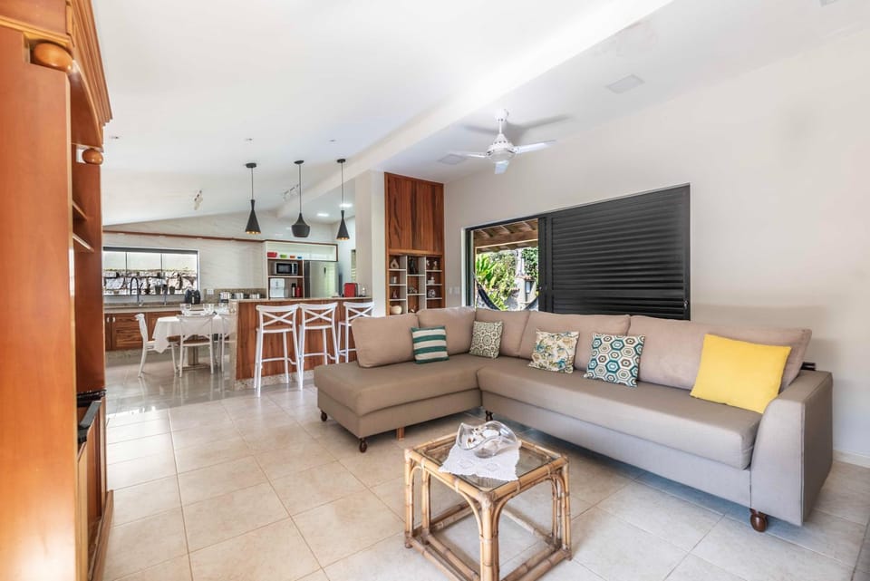 Communal lounge/ TV room, Kitchen or kitchenette, Living room, Seating area, Meeting/conference room