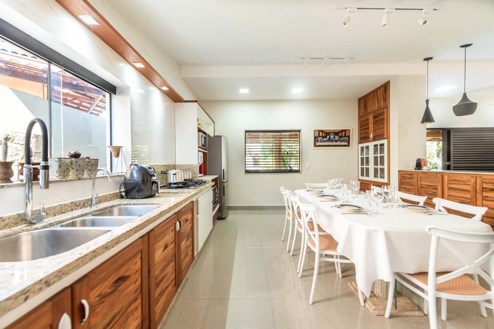 Dining area, microwave, oven, stove, kitchen