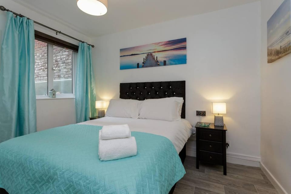 Air Maison - Southsea Escape - Pet-Friendly 1 Bed Apt with Secure Garden Apartment in Portsmouth