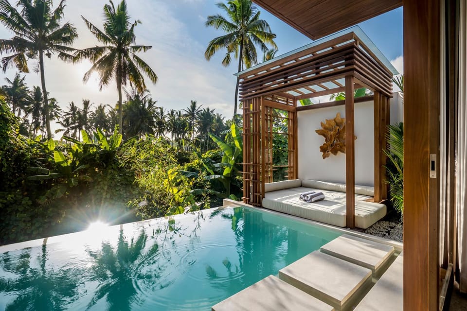 Natural landscape, Balcony/Terrace, Swimming pool, Swimming pool, sunbed