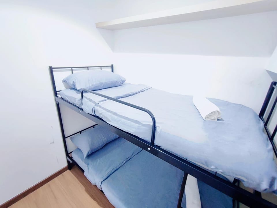 Bed, Photo of the whole room, Bedroom, bunk bed