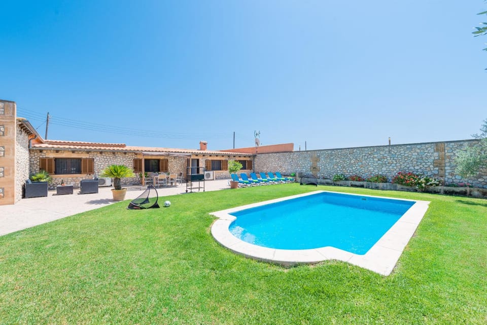 Swimming pool, Swimming pool
