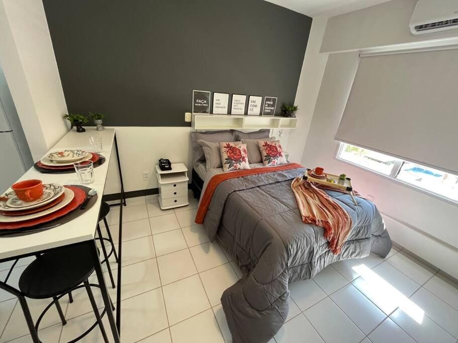 Bed, Photo of the whole room, Dining area, Bedroom