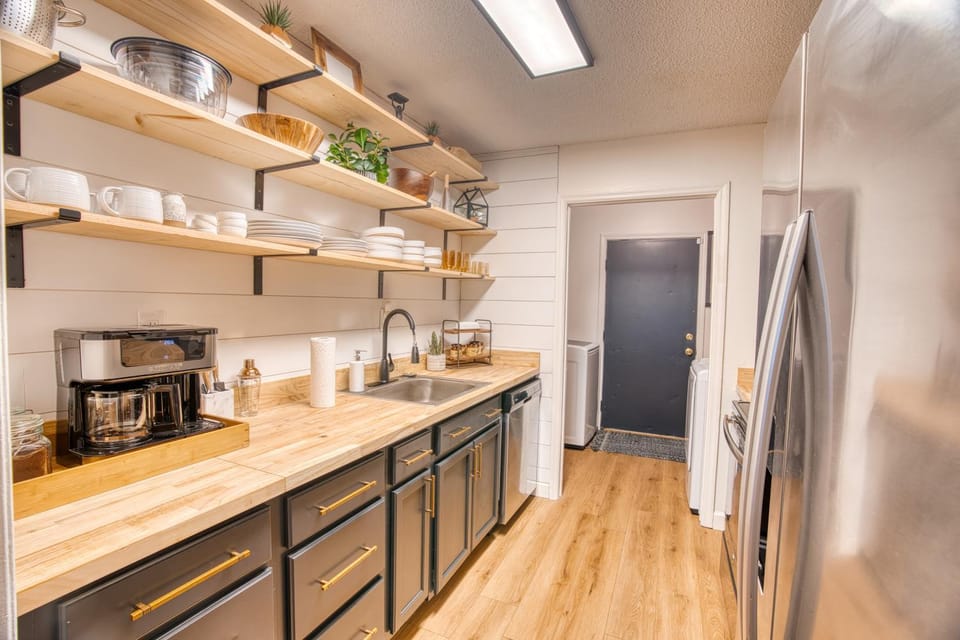 Coffee/tea facilities, Kitchen or kitchenette, dishwasher, minibar, pet friendly, stove, toaster