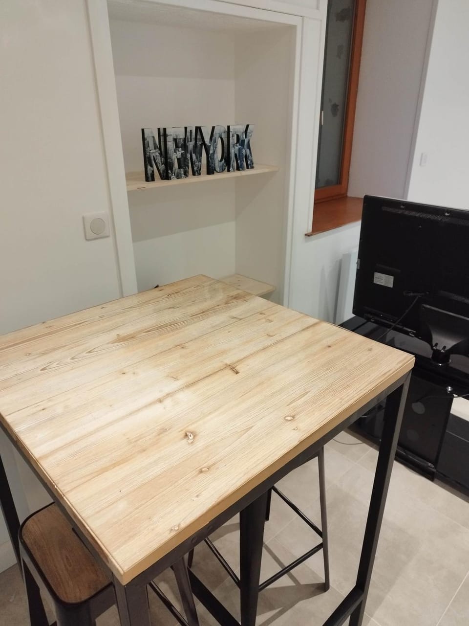 TV and multimedia, Dining area