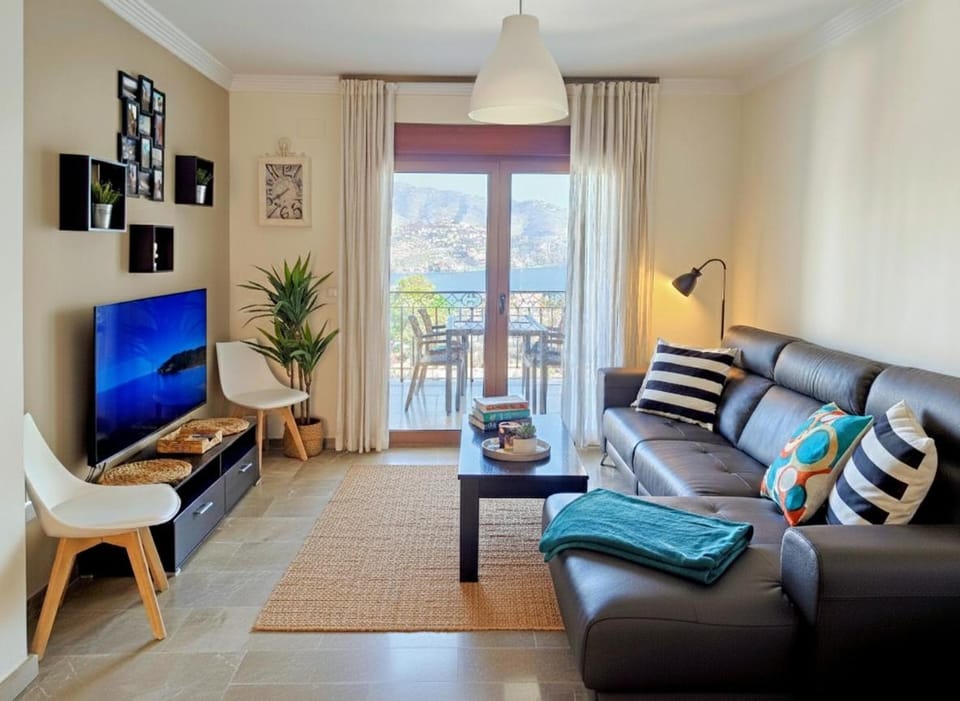 Casa Acogedora con vistas espectaculares - Cozy SeaView House - 24h Access - Private Parking House in Costa Tropical